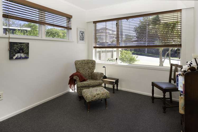 17 Beach Road Mellons Bay_22