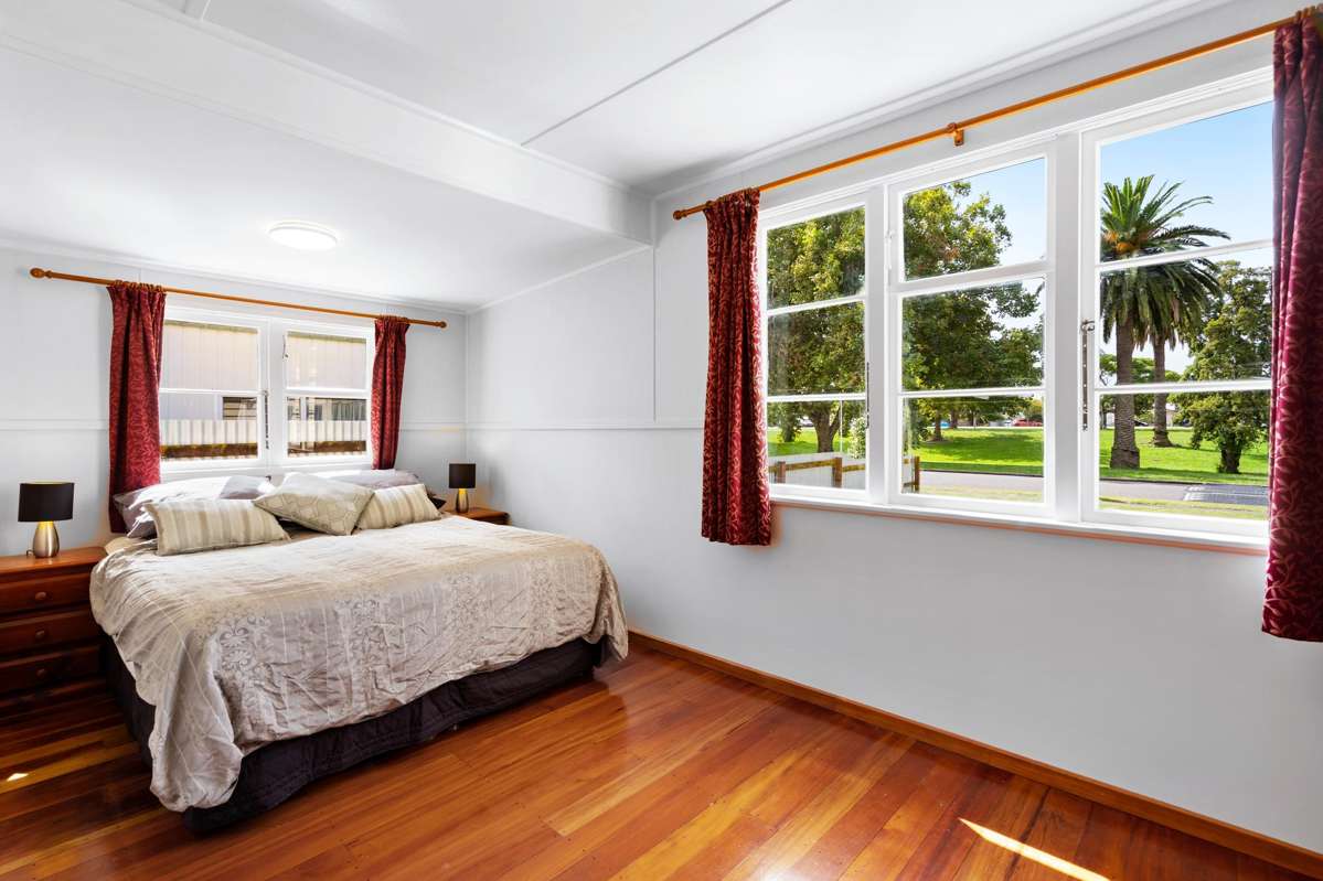 54 Douglas Mclean Avenue_1