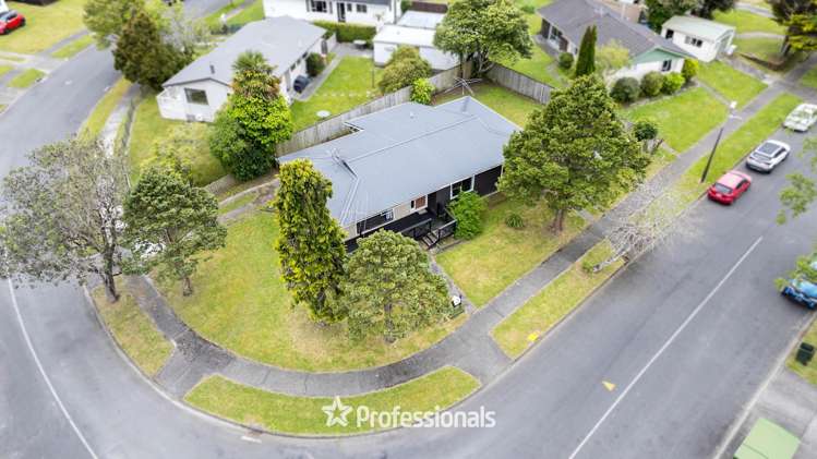 33 Larchmont Grove Totara Park_15