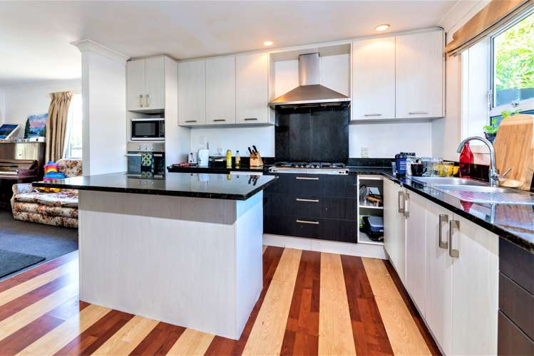 99 Rockfield Road Penrose_10