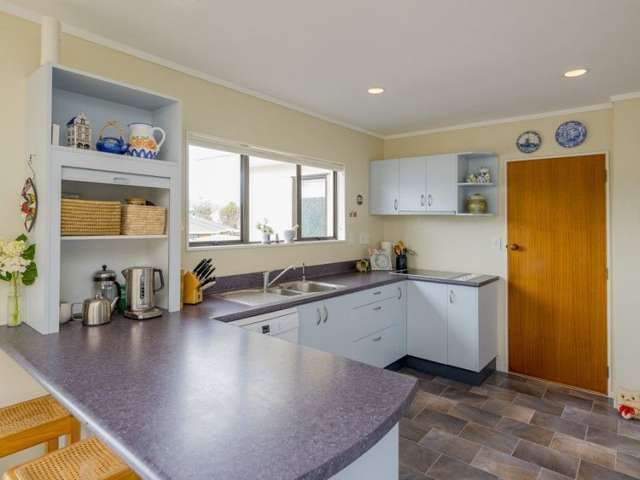 104 Tutere Street Waikanae Beach_3