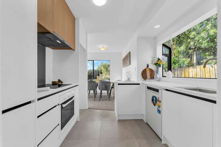 2/17 Exeter Place Unsworth Heights_4