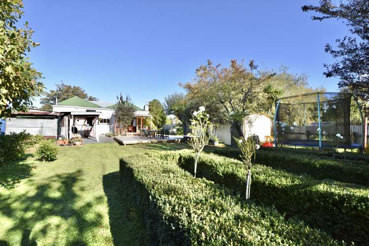 2 Clifton Avenue Carterton_19