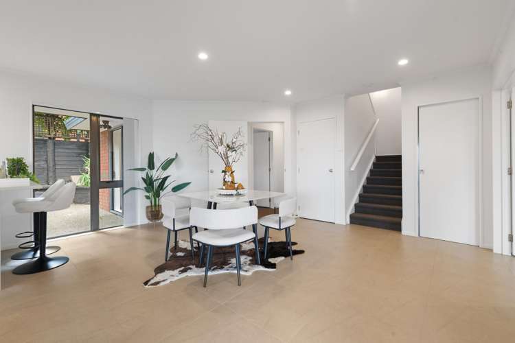 1/40 Jane Eyre Drive Somerville_17