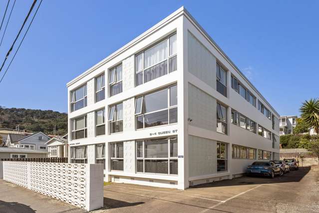 Immaculate Mount Victoria Apartment-Move In Ready