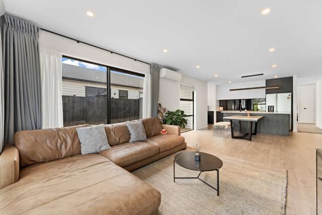 8 Kuinga Street Milldale_2