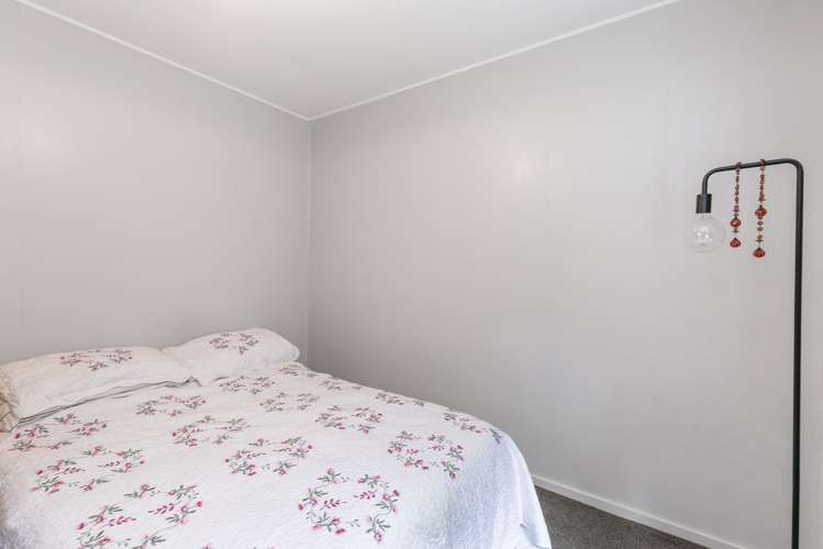 3/23 Collins Avenue Tawa_4