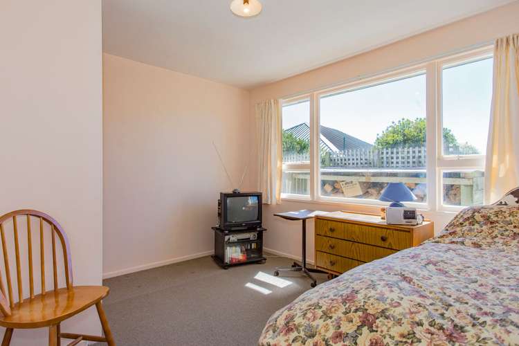 19 Seadown Crescent Amberley_2