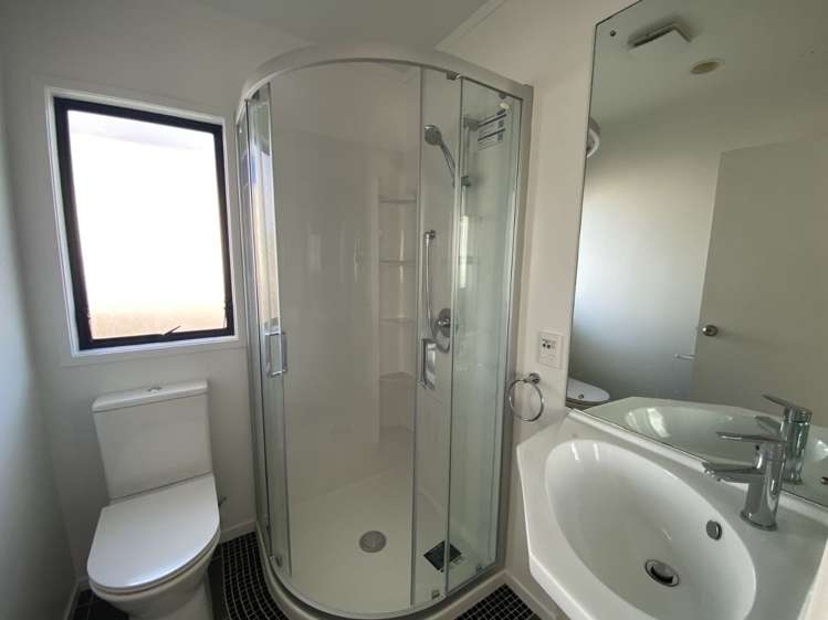 8E Rangiatea Rd 1662_14