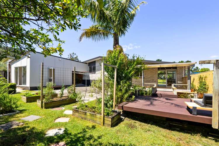 27 Kohe Street Parahaki_17