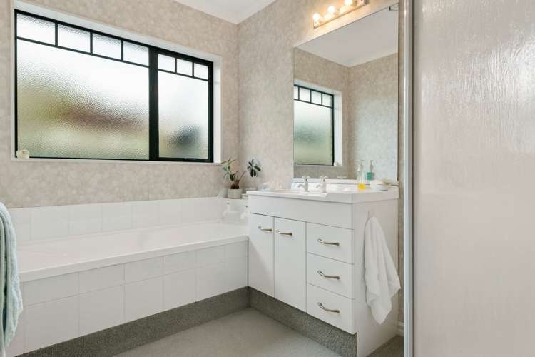 11 Santa Monica Drive Papamoa_16