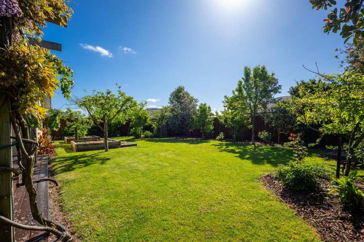 18 Ernest Place Brightwater_14