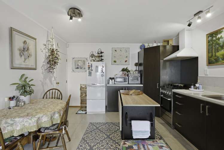 16 Bush Point Road Taipa_31