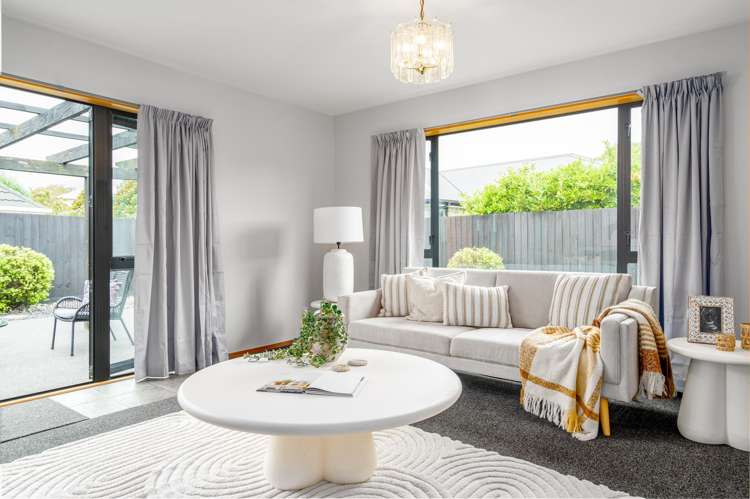 81 Chartwell Street Burwood_14