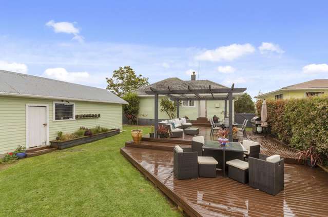 26 Montmere Avenue Te Atatu Peninsula_1