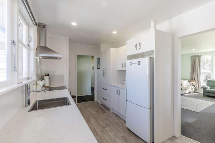 1 Parekarangi Grove Turangi_3