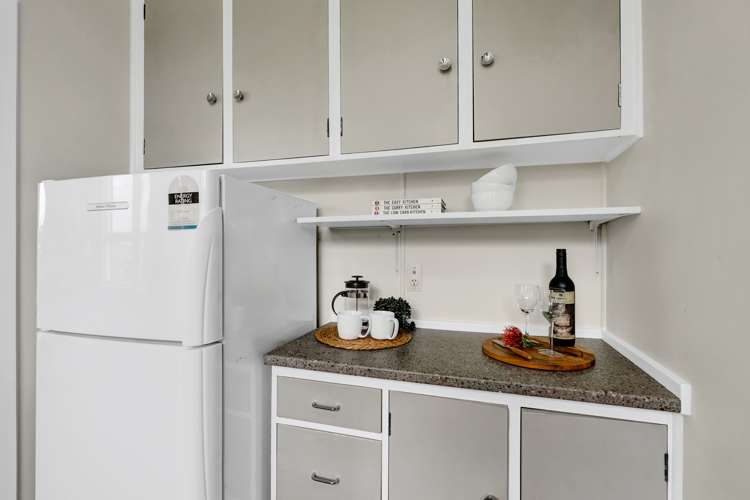 2/53 Young Street New Plymouth Central_5