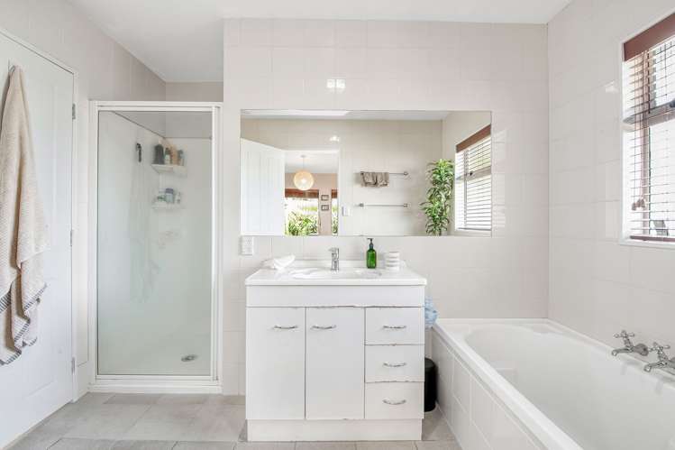 19a Parakai Avenue Parakai_9