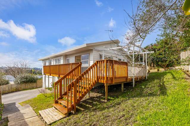 2/7 Romulus Place Totara Vale_1