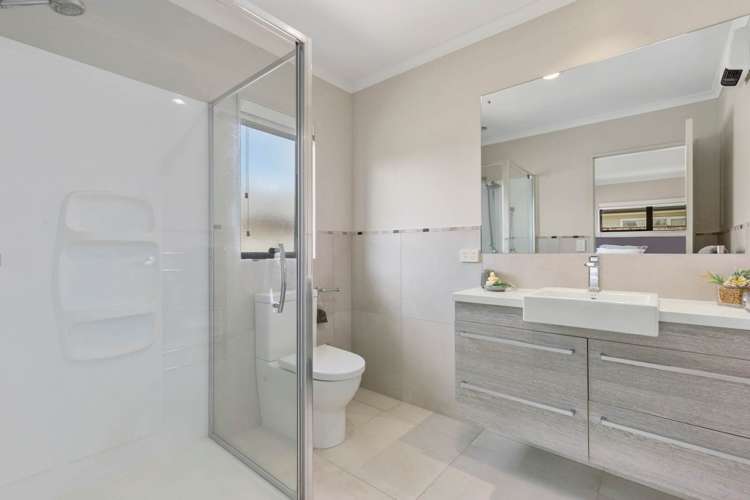 9 Wick Place Wattle Downs_10