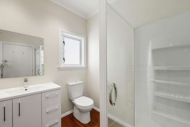 63A Clifford Road Johnsonville_11