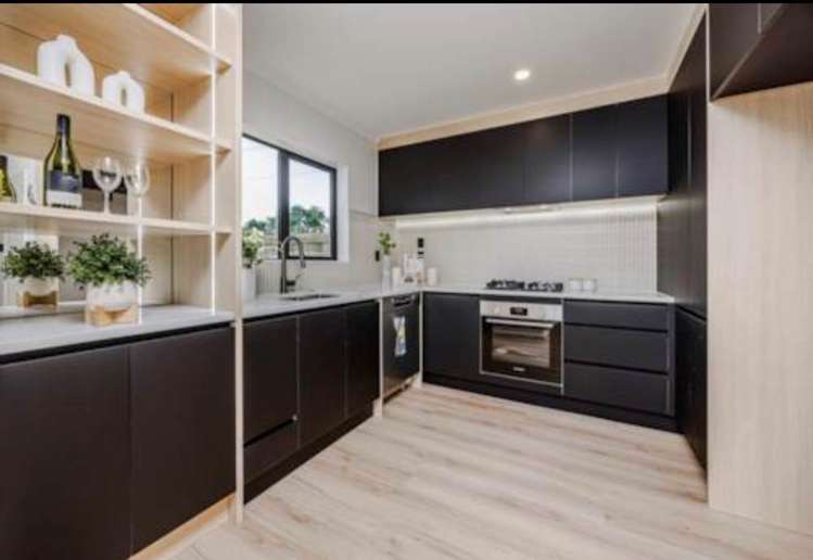 2/31 McAnnalley Street Manurewa_1