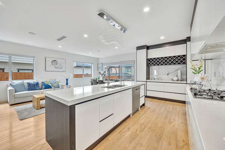 4 Clonmany Road Flat Bush_10