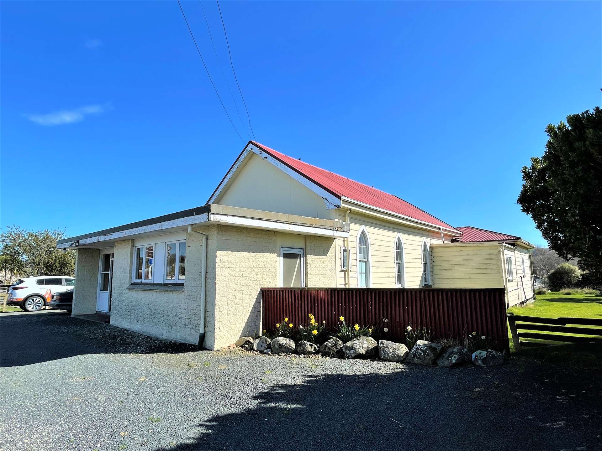 35 Main Road Owaka_0