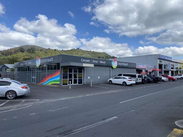 Modern Showroom with Warehouse