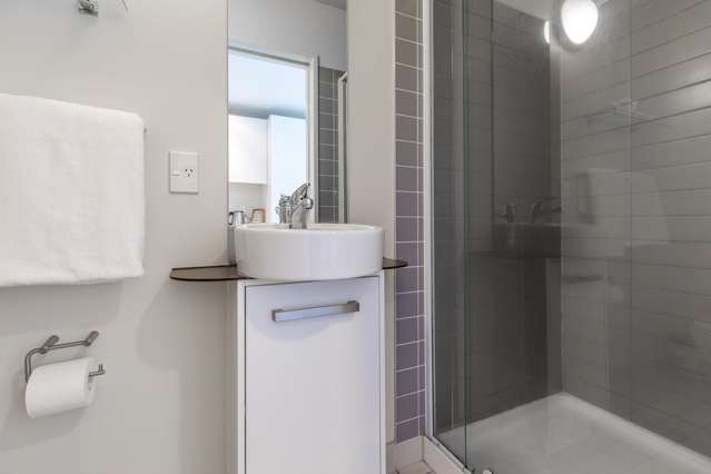 2301/10 Waterloo Quadrant Auckland Central_4