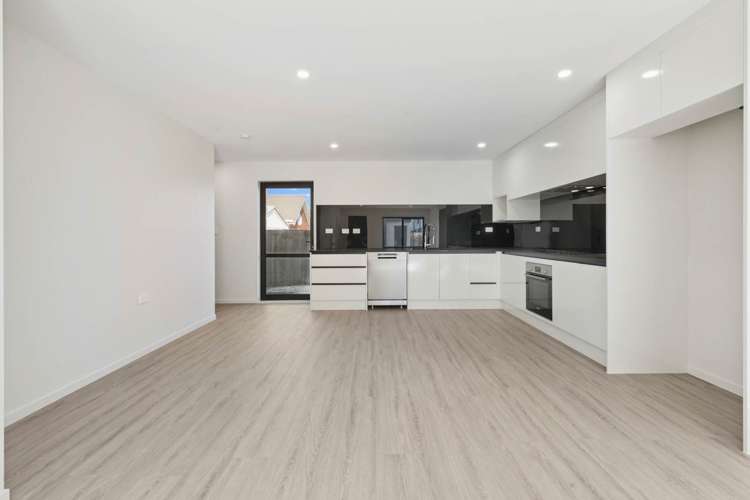 12/13 Kimpton Road Papatoetoe_4