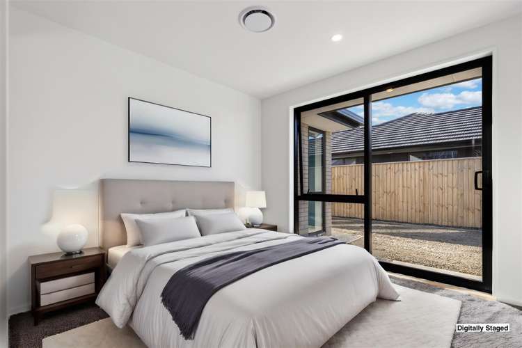 1 Candlesticks Crescent Lincoln_16