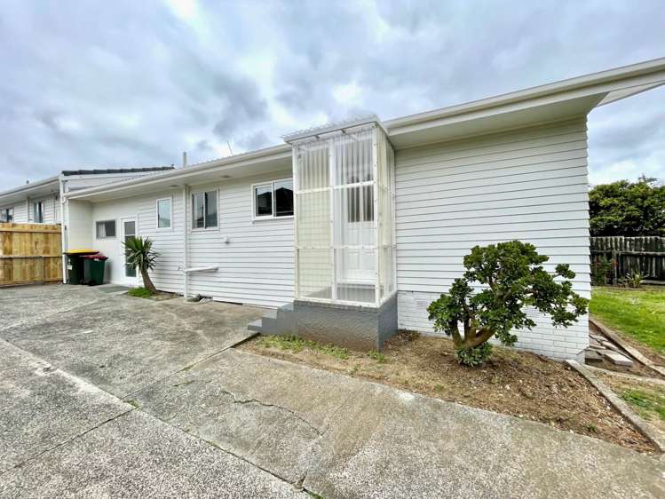2/16 Sandra Avenue Otara_1