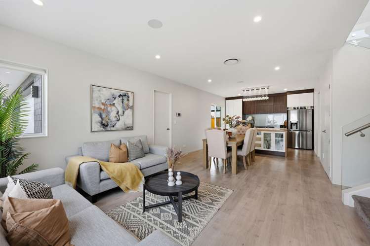 19 Horsefields Drive Flat Bush_8