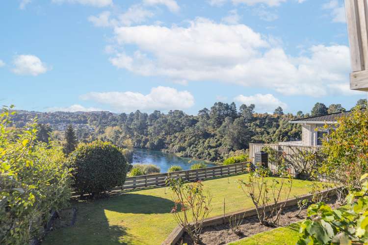 2/174 Spa Road Taupo_9