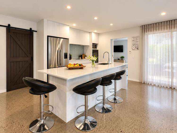 42 Donnelly Street Oakura_1