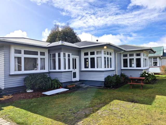 Gardener's Dream - Charming Solid Character