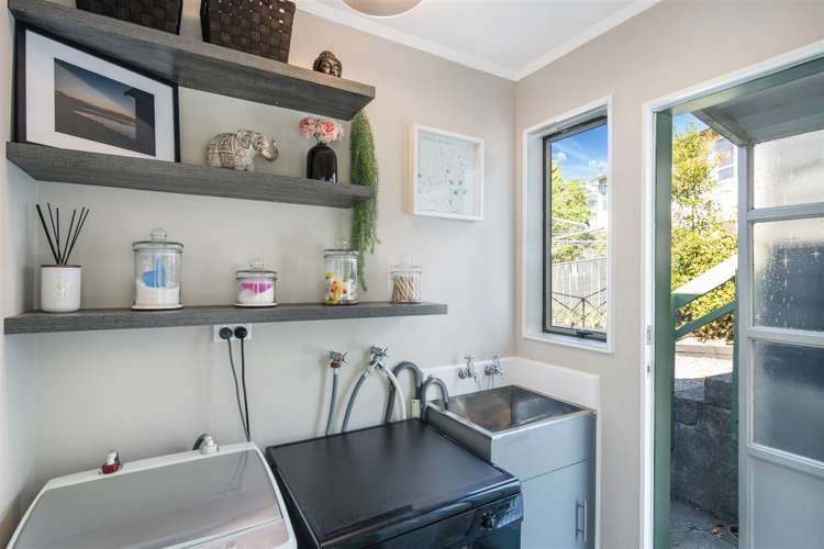 2 Makatote Grove Churton Park_12