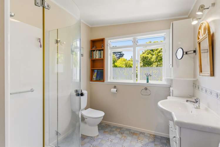 74A Raumati Road Raumati Beach_16