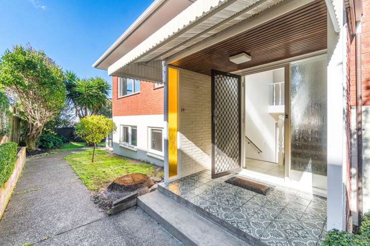 2/30 St Vincent Avenue Remuera_1