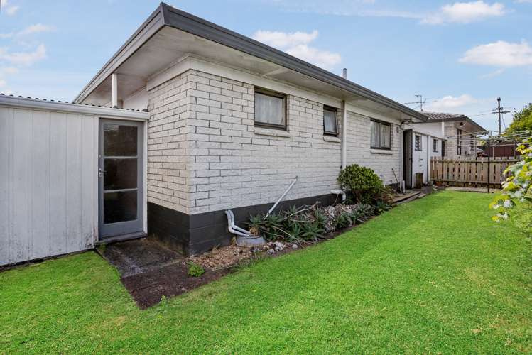 2/12 Russell Road Manurewa_8