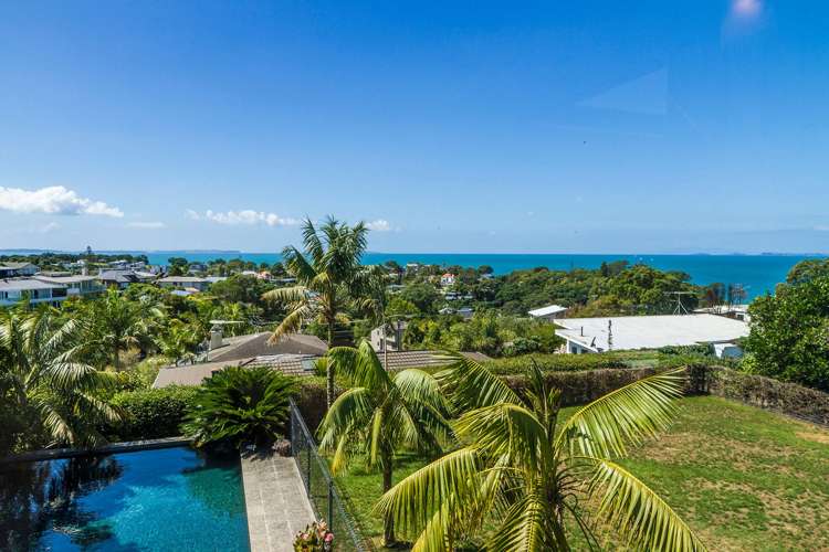 7 Rahopara Street Castor Bay_13