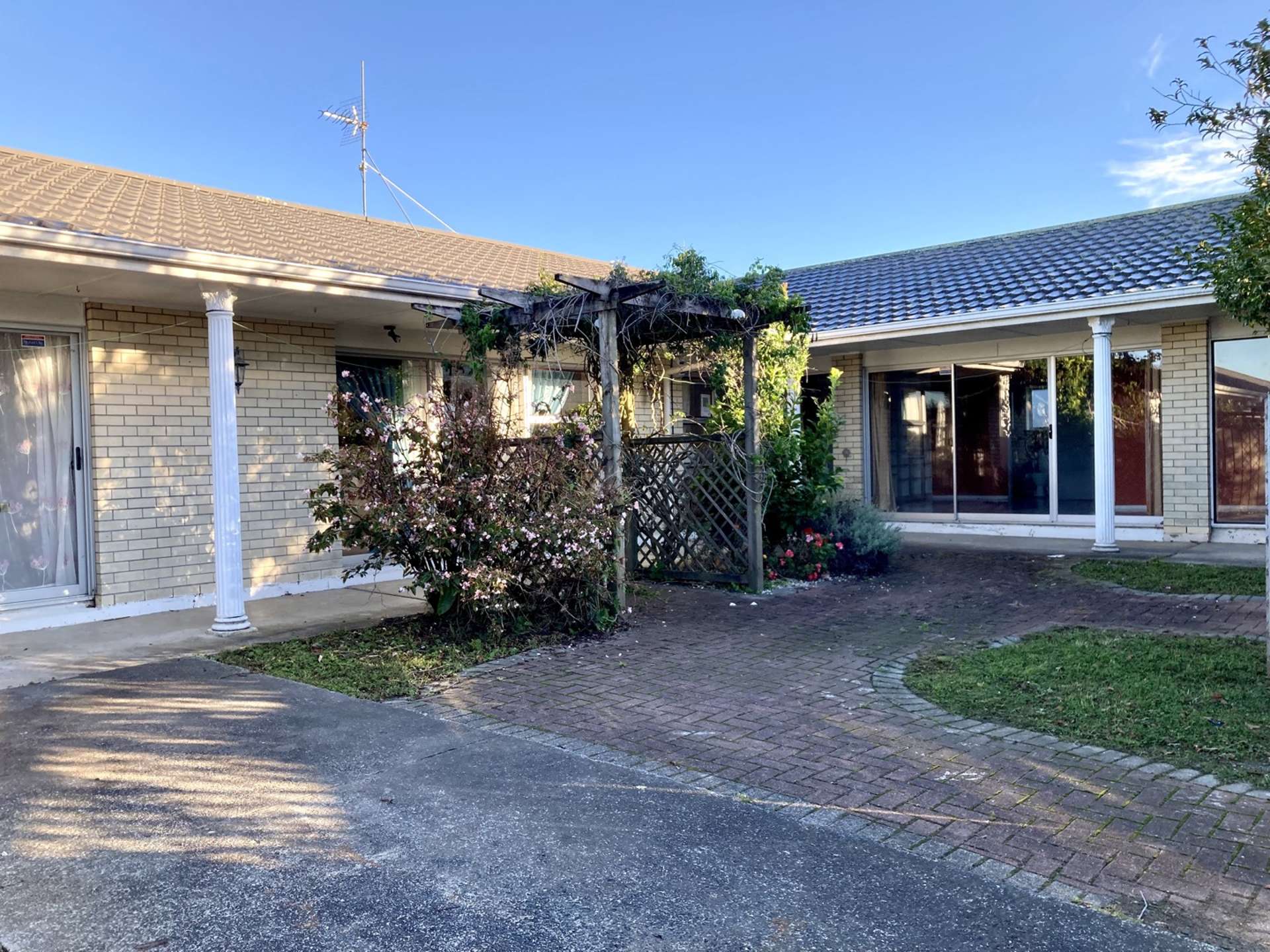 2/89A Royal Road Massey Waitakere City Houses for Rent OneRoof