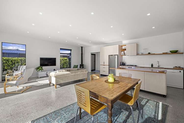 15 Rose Street Raglan_7