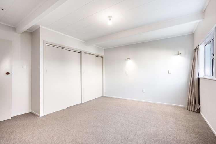 23 Turkington Street Tawa_16