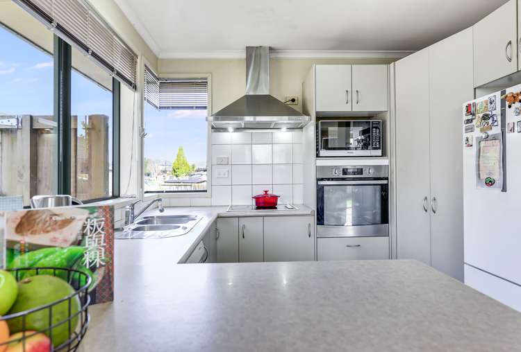 19 Nobleman Place Hamilton East_6