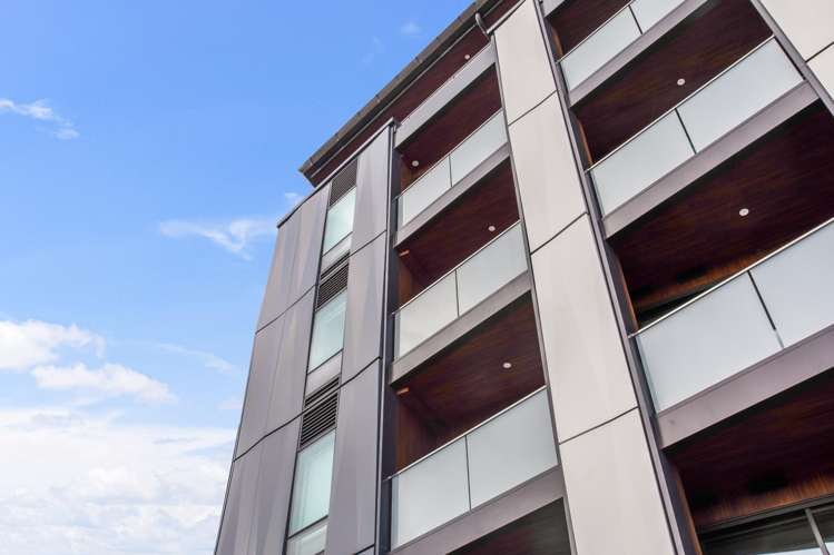 302/1 Enfield Street Mount Eden_5