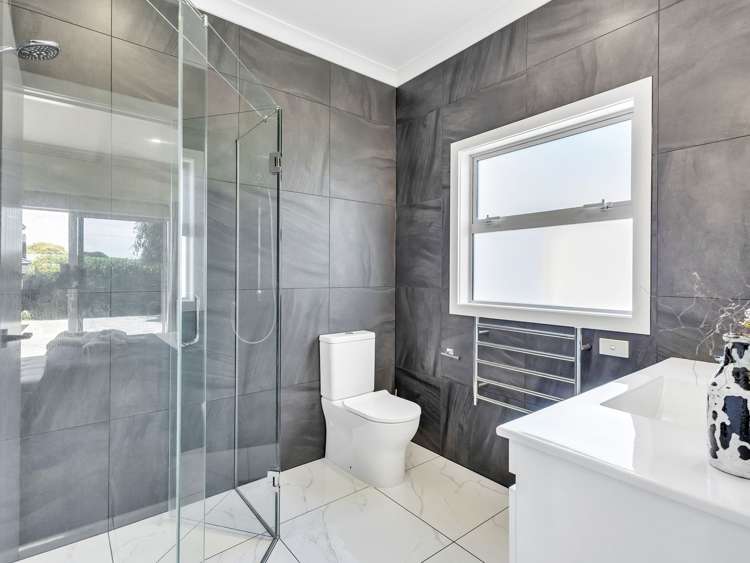 2 Drovers Way Frimley_19