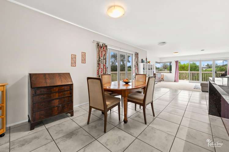 6 Bayly Street Baylys Beach_10