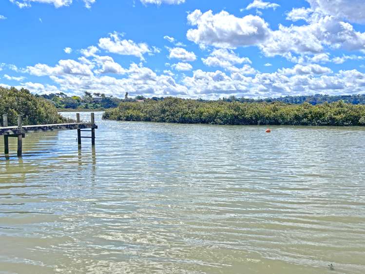 10 The Terrace Herald Island_8